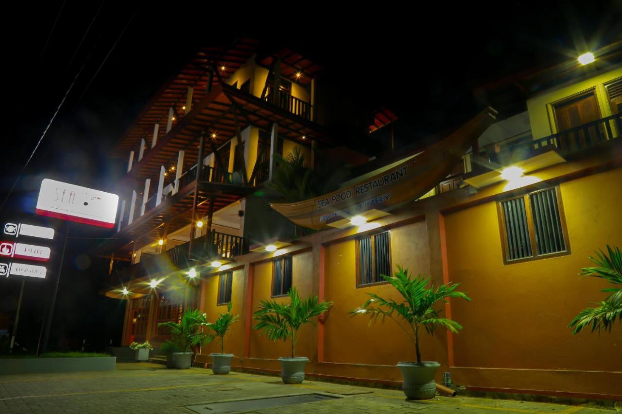 Seafood Restaurant And Motel 탕갈레 외부 사진